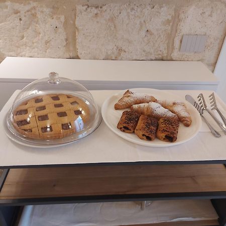 Palazzo Momi Bed & Breakfast บารี ภายนอก รูปภาพ