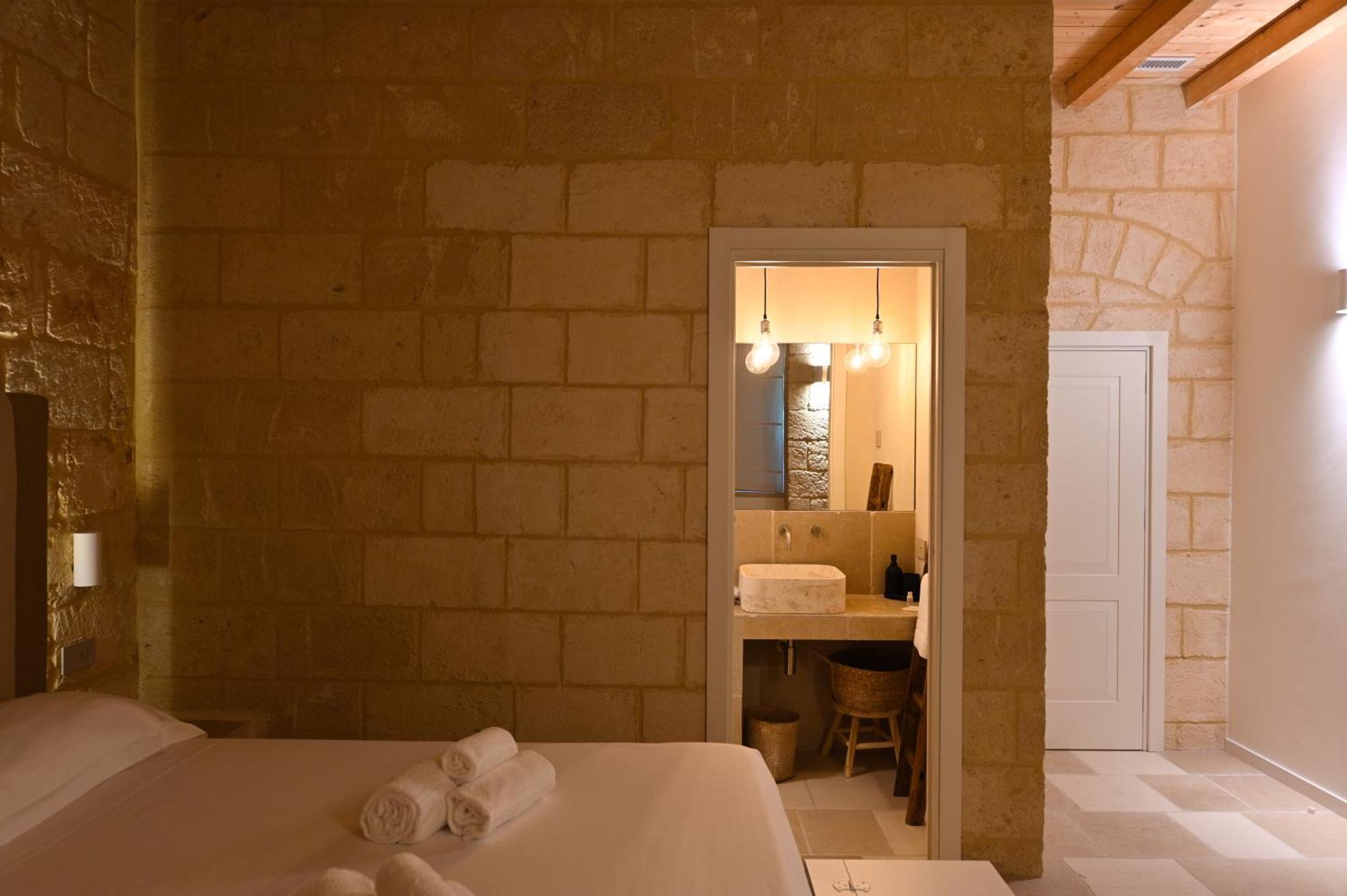 Palazzo Momi Bed & Breakfast บารี ภายนอก รูปภาพ